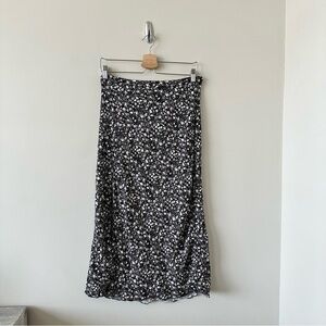 URBAN Outfitters-Floral Midi Skirt With Slit (Size: Medium)